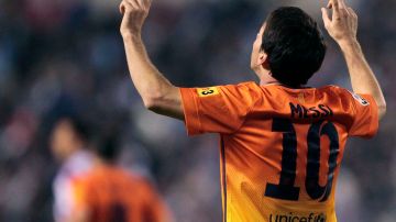 Tres goles de Lionel Messi dieron la victoria al Barcelona ante el Depor.