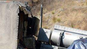 Autoridades investigan las causas del accidente fatal en la Autopista 60, cerca de Diamond Bar.