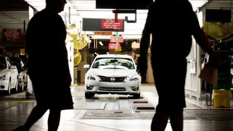 La fábrica de Nissan en Syrma, Tennessee, agregó un tercer turno a la planta, en un signo de que la situación va mejorando.