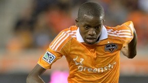El Houston Dynamo avanzó a Playoffs de la MLS. El Hondureño Boniek García (izq.) colaboró en el logro del equipo naranja.