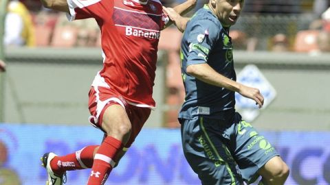 Oribe Peralta, autor del gol de la honra del Santos Laguna.