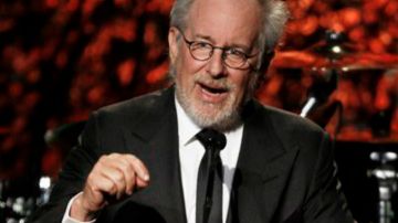 El cineasta Steven Spielberg ha donado $1 millón a la campaña de reelección del presidente Barack Obama.