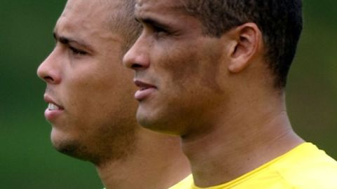 Rivaldo analiza su retiro de las canchas, debido a lesiones que lo aquejan