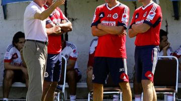 Johan Cruyff visitó el entrenamiento de las Chivas del Guadalajara