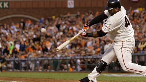 Los Gigantes mostraron un ritmo enloquecedor y se llevaron el primero de la Serie Mundial arrasando a Tigres 8-3.