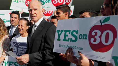 El gobernadorBrown  ha dicho que  si no se aprueba la Prop. 30 habrá recortes en la educación.