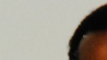 Un juez ordenó la retención de un hombre a quien se le acusa de terrorismo por persuadir jóvenes para unirse a al-Shabab.