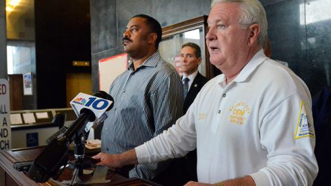 Tom Foley,  director de los Servicios de Emergencia de Atlantic City, New Jersey, dio ayer el anuncio de emergencia para la zona.