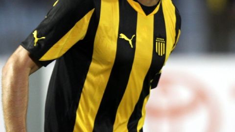 Juan Manuel Olivera de Peñarol, goleador en Uruguay.