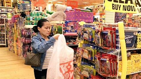 El incremento de medio centavo a las compras recaudaría alrededor de 220 millones de dólares al año.