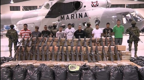 Arresto de 'nueve presuntos delincuentes supuestamente de la organización delictiva de Los Zetas'.