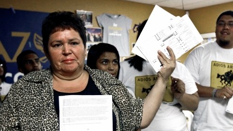 Según la última encuesta de Latino Decisions, el presidente Barack Obama obtendrá 73% de las preferencias en el voto latino el próximo 6 de noviembre mientras que Mitt Romney logrará  el  21%.