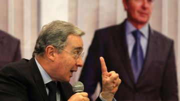 Expresidente de Colombia Álvaro Uribe presenta su libro 'No hay causa perdida' que relata sus experiencias personales  en Bogotá.