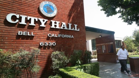 La ciudad de Bell, de apenas 2.5 millas cuadradas de extensión territorial, tiene poco más de 35 mil habitantes.