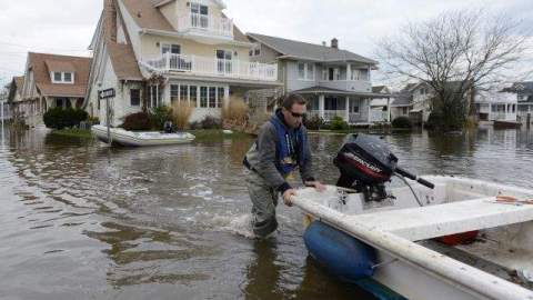 Sandy dejó amplias zonas de Nueva York y Nueva Jersey bajo las aguas, y se teme que con la nueva tormenta se vuelvan a inundar.