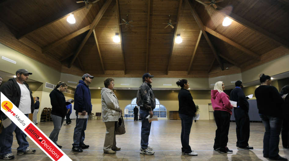 Votantes hacen fila para sufragar en un centro de votación en el Condado de Barrow en el estado de Georgia.