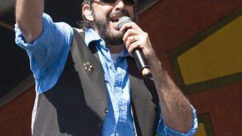 Juan Luis Guerra encabeza la lista de los nominados.