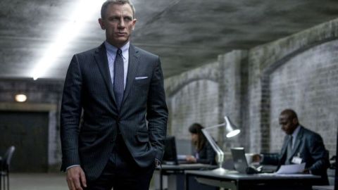 El guión de Skyfall lleva al agente con licencia para matar a escenarios personales nunca mostrados hasta la fecha.