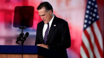 Mitt Romney acepta su derrota el día de las elecciones. Ahora las voces republicanas se lamentan el no haber actuado de otra forma con los hispanos.