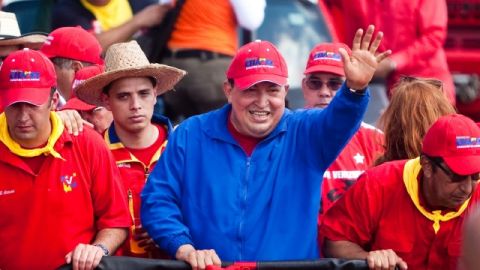 Hugo Chavez (c), cuando hablaba en un acto de campaña en la ciudad de Sabaneta, Barinas.