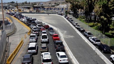 Imagen de la garita de San Ysidro cuando estaba en un proceso de remodelación y ampliación.