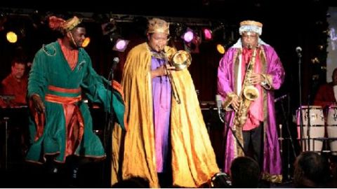 “Inclinando hacia la luz...la Natividad en Jazz” al escenario del famoso club BBKing's, en Nueva York.