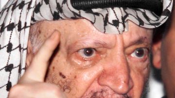 Imagen de archivo del histórico líder de Palestina Yaser Arafat; falleció cerca de París.