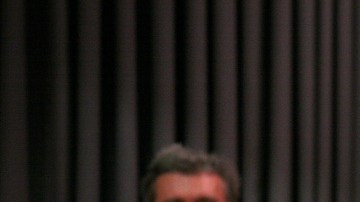 El superintendente John Deasy solicitó que la junta directiva del Distrito Escolar Unificado de Los Ángeles (LAUSD) restaure 10 días del calendario escolar.