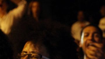 Cientos de personas protestan en Santo Domingo después del discurso del expresidente dominicano Leonel Fernández.