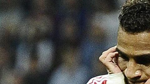 Caras largas en el Milan por su posible venta. Berlusconi, su dueño, rechaza la versión.