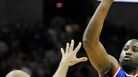 Felton y los invictos Knicks superan a San Antonio