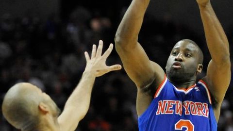 Felton y los invictos Knicks superan a San Antonio