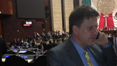 Fernando Belauzarán planteó ayer ante la Cámara de Diputados una iniciativa para que se legalice  la droga.