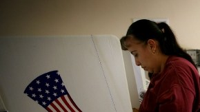 Los analistas destacaron el peso del voto hispano en la última elección presidencial, señalando que fue  crucial.