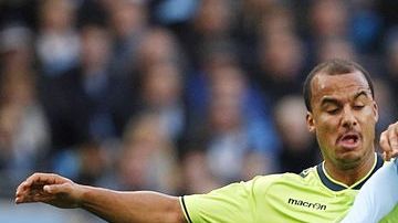 El City se coloca líder de la Liga Premier gracias al tropiezo del United, en el resumen de la jornada sabatina de la Barcleys.