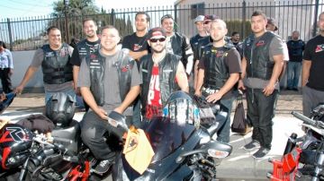 Grupo de motociclistas participantes en el UP Fest.