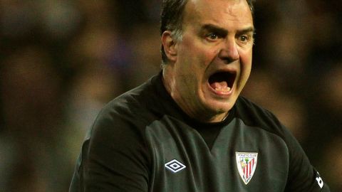 Bielsa y el Athletic de Bilbao se despiden de la Liga Europa por combinación de resultados.