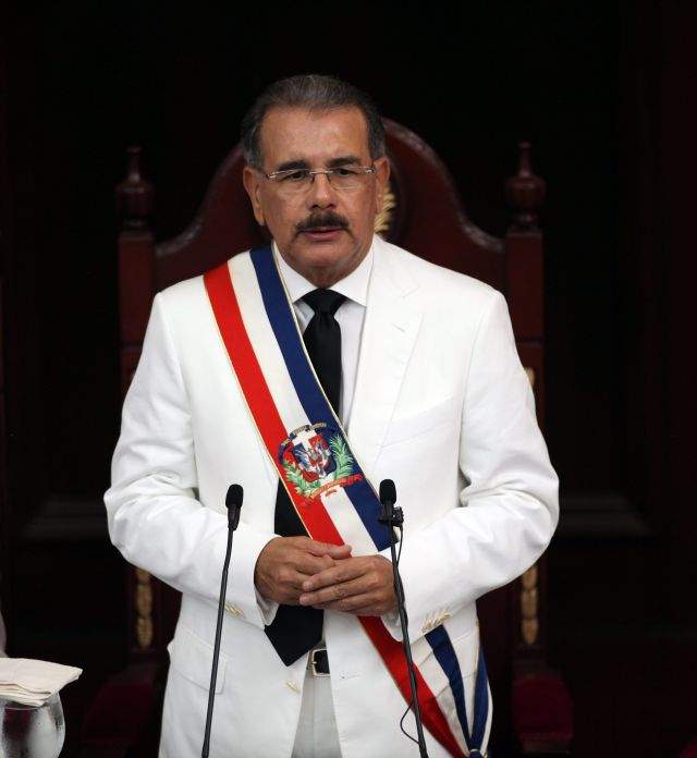 Danilo Medina cumple 100 días al frente de República Dominicana entre protestas contra su antecesor.