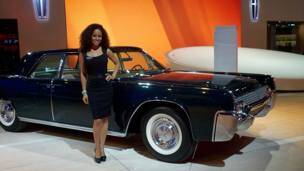 LA Auto Show en el Centro de Convenciones de Los Ángeles.