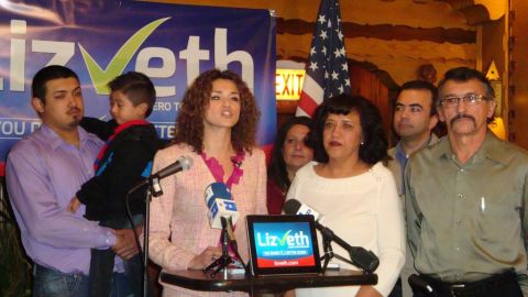 Lizveth Méndez también participa en una organización que ayuda a los niños con enfermedades mortales y en un programa de mentores para jovencitas.