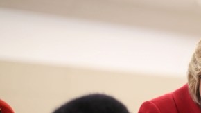 Los ancianos merecen recibir mejores servicios, más atención y esto debe ser una prioridad porque son los más vulnerables de la sociedad, dijo ayer la contralora Wendy Gruel en el Centro para Ancianos de Sherman Oaks.