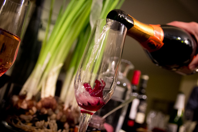 Celebrate big: New Year’s Eve party ideas | La Opinión