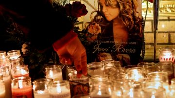 Homenaje a la cantante en Lynwood, CA. Su muerte fue portada de medios  del país.