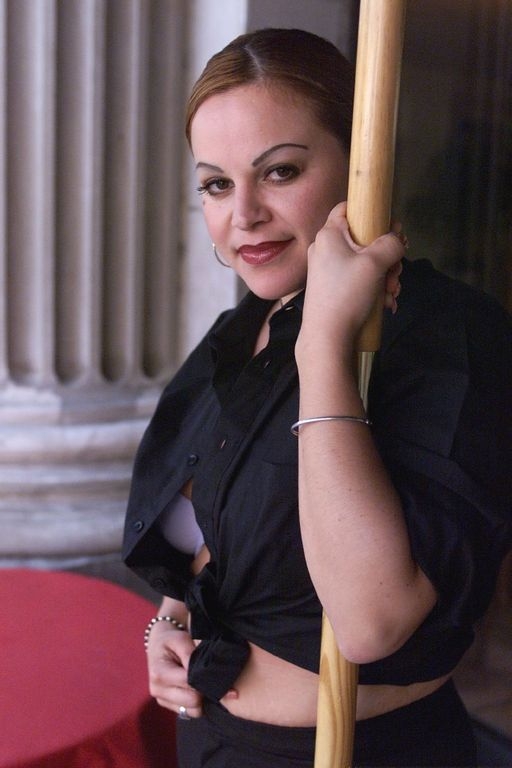 Jenni Rivera posó para la Opinión en 2002.