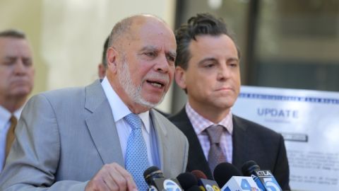 'El distrito no está actuando de buena fe en beneficio de los intereses de las víctimas', dijo uno de los abogados.