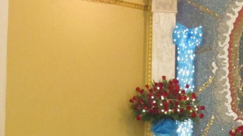 Celebraciones en honor de la Virgen de Guadalupe en su parroquia en el East End de Houston.