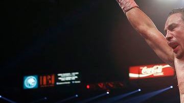 Juan Manuel Márquez dedicó su triunfo a México y al presidente Peña Nieto