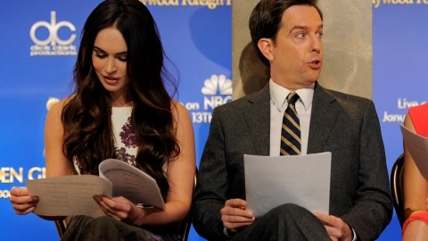 Megan Fox, Ed Helms y Jessica Alba (de izq. a der.) fueron los encargados de  presentar ayer las nominaciones a los Globos de Oro.