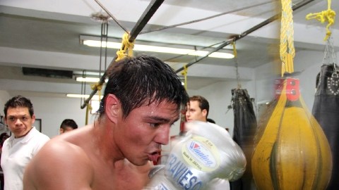 Jorge 'Travieso'  Arce pretende extender en Houston  la buena racha de los boxeadores mexicanos sobre los filipinos.
