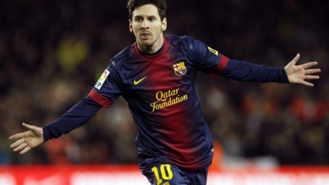 El argentino del Barcelona, Leo Messi, celebra el tercer gol de su equipo ante el Atlético de Madrid, que cayó goleado por 4-1.
